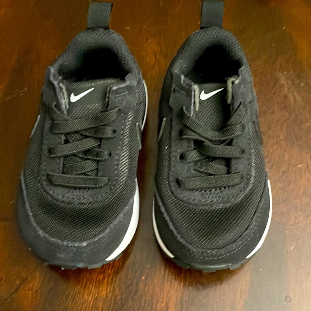 Nike Waffle One. Size 4c. Black